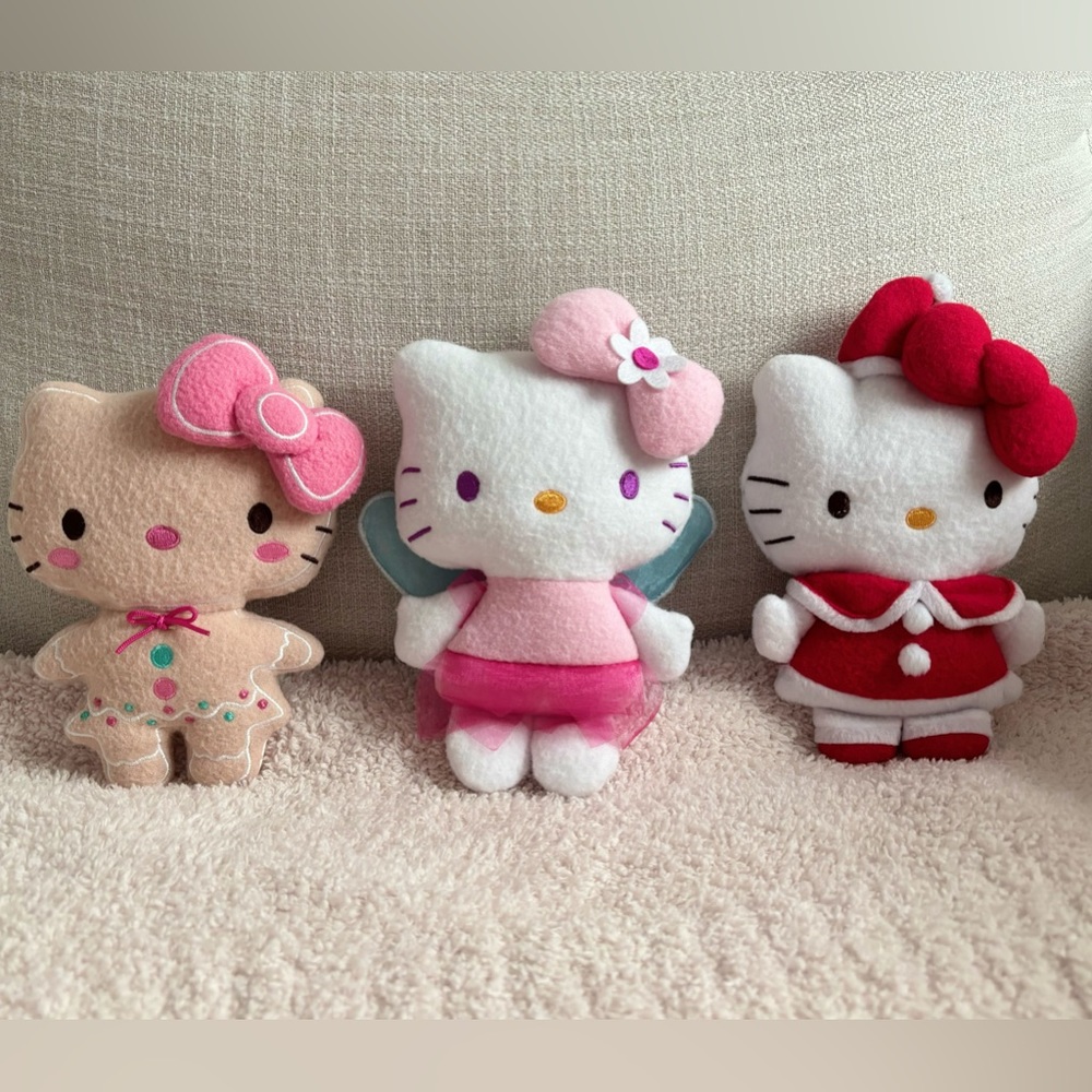 Hello Kitty plush - Picture 5 of 5